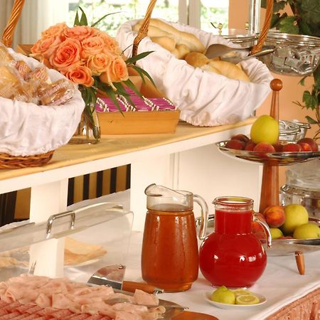 Hotel Alberello Riva del Garda Luaran gambar