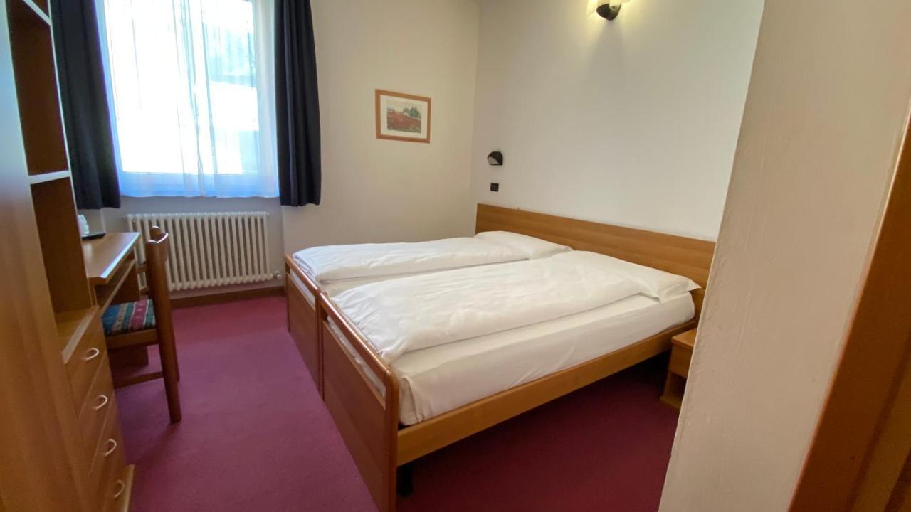 Hotel Alberello Riva del Garda Luaran gambar