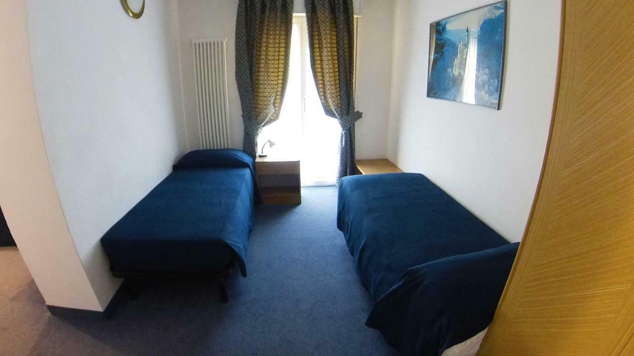 Hotel Alberello Riva del Garda Luaran gambar