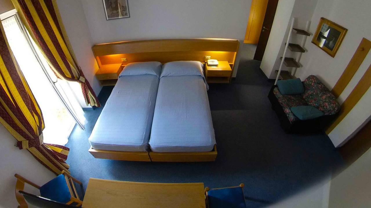 Hotel Alberello Riva del Garda Luaran gambar