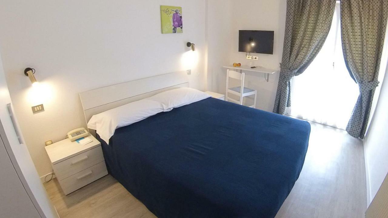 Hotel Alberello Riva del Garda Luaran gambar