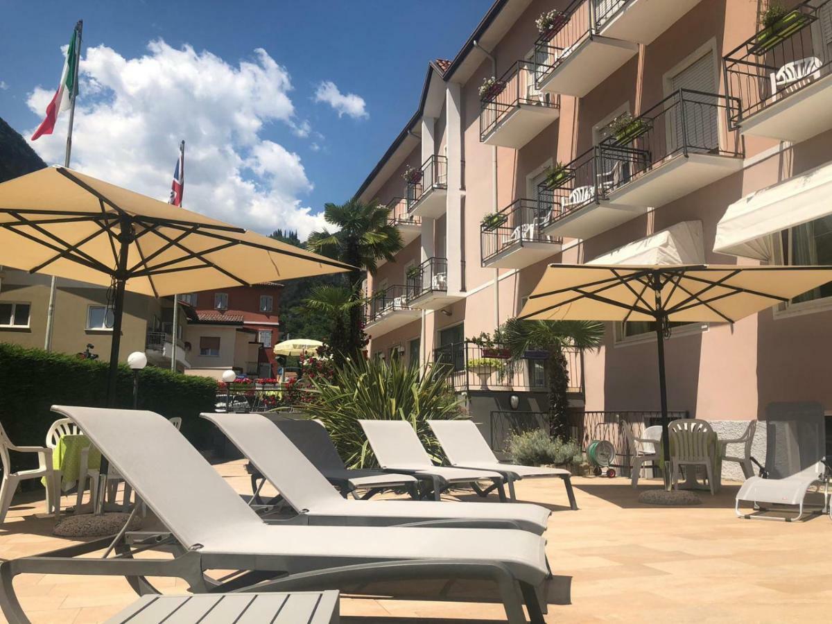 Hotel Alberello Riva del Garda Luaran gambar