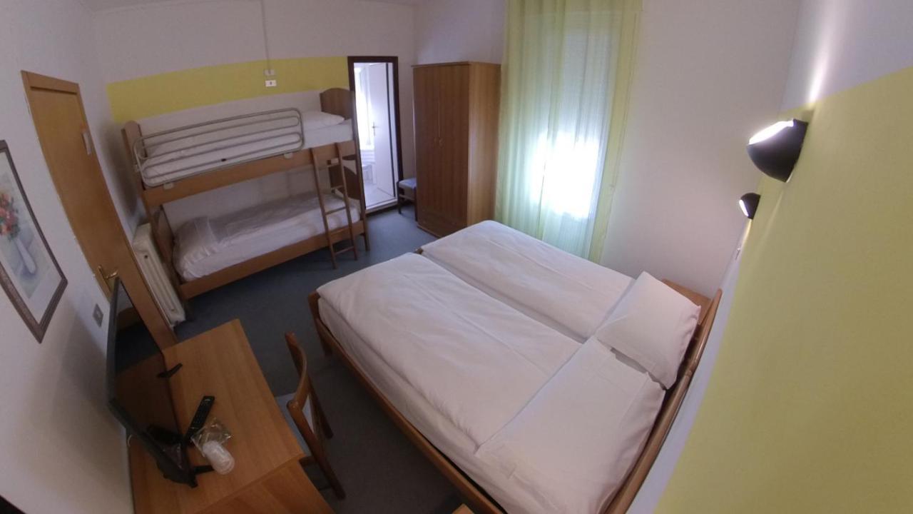 Hotel Alberello Riva del Garda Luaran gambar